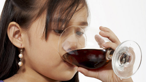 Consumo de bebidas açucaradas pode antecipar menstruação Consumo de bebidas açucaradas pode antecipar menstruação